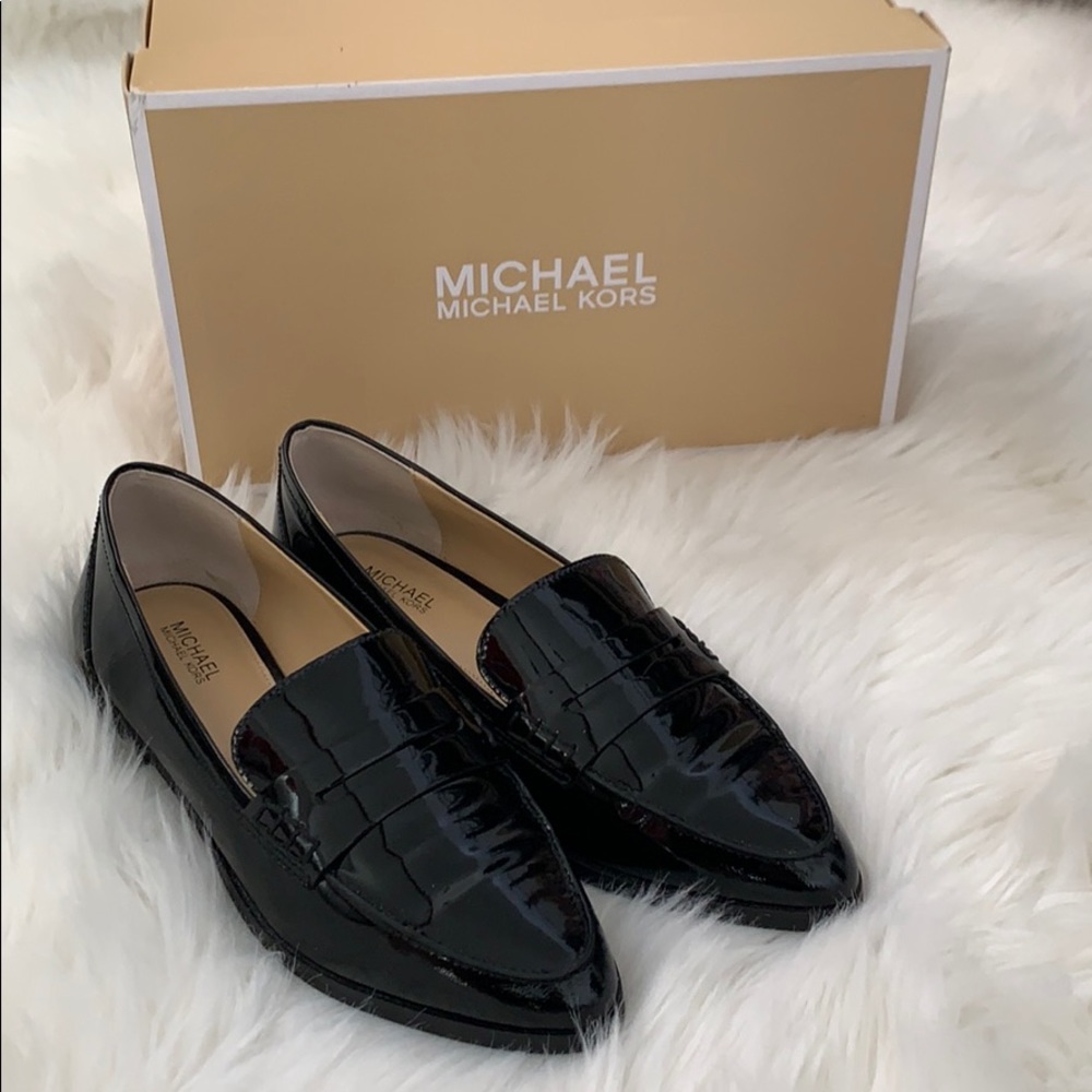 Michael Kors Black Glossy Connor Flats - Picture 2 of 5